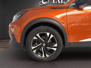Peugeot 2008 Allure Pack BlueHDI 130 S&S EAT8  - Foto 21