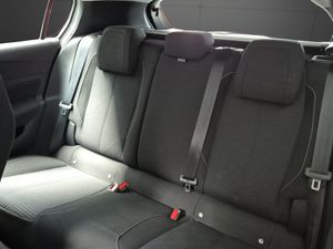 Peugeot 308 5P Active Pack BlueHDi 130 S&S EAT8  - Foto 12