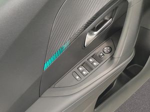 Peugeot 2008 Allure Puretech 100 S&S 6 Vel. MAN  - Foto 19