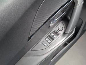 Peugeot 2008 GT BlueHDI 130 S&S EAT8  - Foto 20