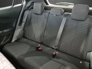 Peugeot 2008 Active Pack BlueHDI 81kW (110CV)  - Foto 19