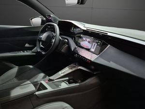 Peugeot 408 408 GT HYBRID 145 eDCS6  - Foto 18