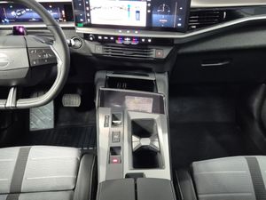 Opel Grandland 1.6T Plug-in Hybrid eDCT7 S/S GS  - Foto 18