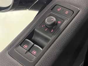 Volkswagen Multivan 2.0 TDI 204cv Dsg 4Motion Highline NACIONAL - Foto 27