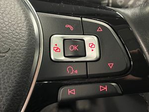 Volkswagen Multivan 2.0 TDI 204cv Dsg 4Motion Highline NACIONAL - Foto 26