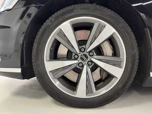 Audi A8 Largo 60 TFSIe 450cv Quattro -NACIONAL-  - Foto 37