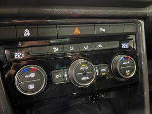 Volkswagen T-Roc 2.0 TSI 190cv 4Motion DSG Sport -- NACIONAL --  - Foto 28