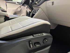 Volkswagen Tiguan Sport 2.0 TSI 190cv 4Motion DSG 7  -- NACIONAL -- - Foto 45