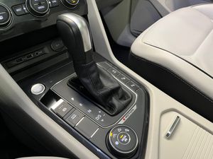 Volkswagen Tiguan Sport 2.0 TSI 190cv 4Motion DSG 7  -- NACIONAL -- - Foto 23