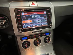 Volkswagen Passat 2.0 TDI 140cv Advance - NACIONAL -  - Foto 21