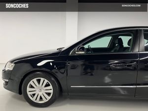 Volkswagen Passat 2.0 TDI 140cv Advance - NACIONAL -  - Foto 9