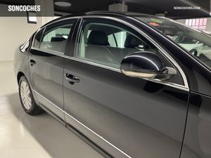 Volkswagen Passat 2.0 TDI 140cv Advance - NACIONAL -  - Foto 8
