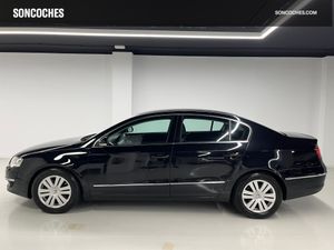 Volkswagen Passat 2.0 TDI 140cv Advance - NACIONAL -  - Foto 3