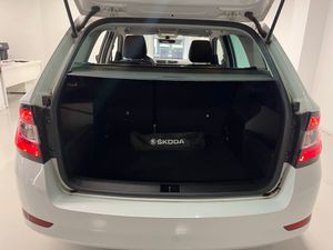 Skoda Fabia COMBI 1.0 TSI 110cv 6V Ambition - NACIONAL - - Foto 12