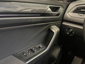 Volkswagen T-Roc 2.0 TSI 190cv 4Motion DSG Sport -- NACIONAL -- - Foto 29