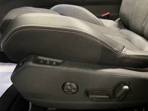 Peugeot 3008 1.6 180cv EAT8 GT Line --TECHO -- - Foto 31