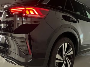 Volkswagen T-Roc R-Line 1.5 TSI 110 kW (150 CV) DSG NACIONAL - Foto 46