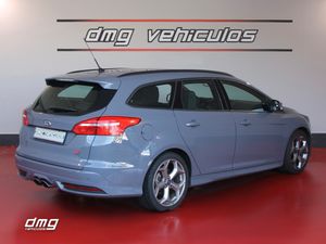 Ford Focus Sportbreak 2.0 EcoBoost ASS 250Cv ST 5p.   - Foto 2