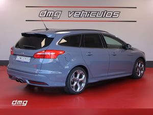 Ford Focus Sportbreak 2.0 EcoBoost ASS 250Cv ST 5p.   - Foto 3