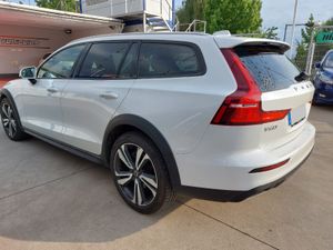 Volvo V60 Cross Country 2.0 D4 AUTO PRO 190 Cv   - Foto 3