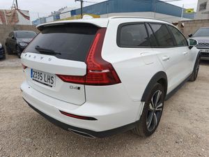 Volvo V60 Cross Country 2.0 D4 AUTO PRO 190 Cv   - Foto 2