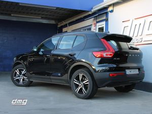 Volvo XC40 2.0 B4 G AWD R-Design Auto 197Cv  - Foto 2