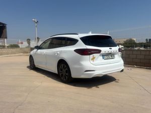 Ford Focus Sportbreak ST-Line 1.0 EcoBoost MHEV 114 kW 155 Cv  - Foto 2