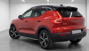 Volvo XC40 R-Design B4 mild-hybrid AWD Aut. 197 CV  - Foto 2