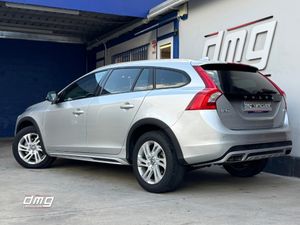 Volvo V60 Cross Country D3 Momentum Aut. 150 Cv  - Foto 2