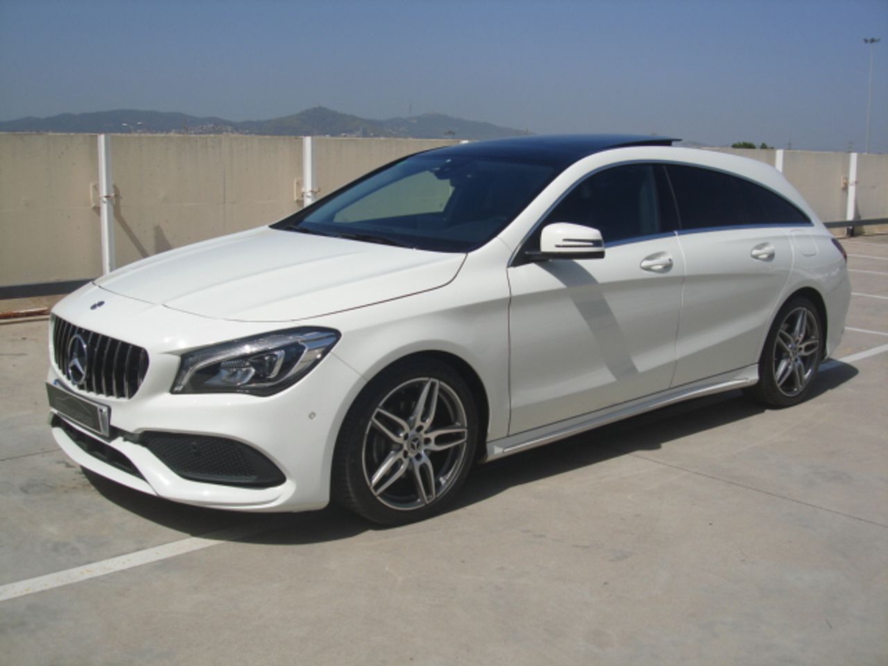 Mercedes Clase CLA 200 SHOTINGBREAK AMG   - Foto 1