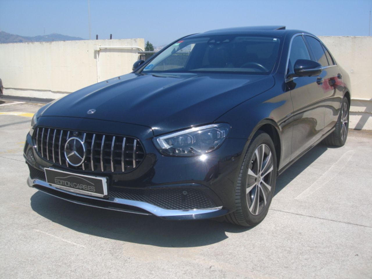 Mercedes Clase E 300DE   - Foto 1