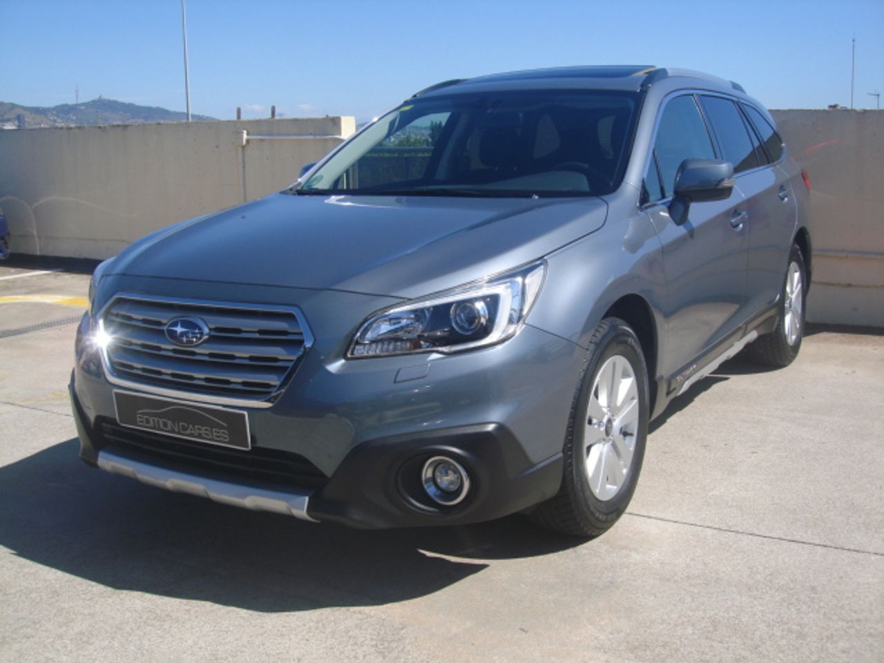 Subaru Outback 2.0td   - Foto 1