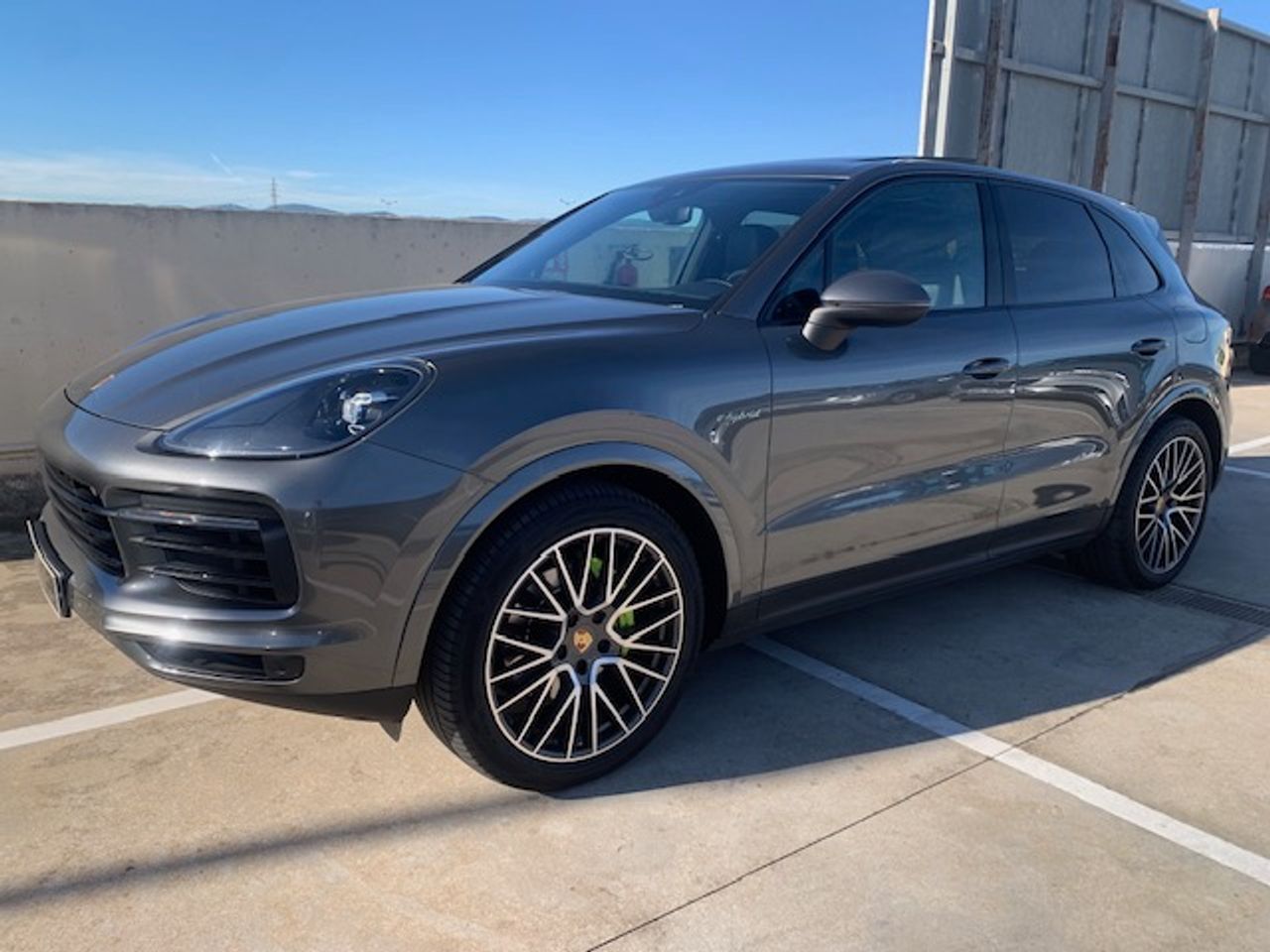 Porsche Cayenne E-HYBRID  - Foto 1