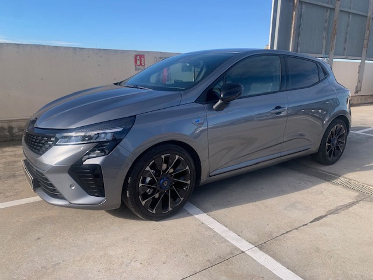 Renault Clio esprit Alpine E-Tech full hybrid 145  - Foto 1