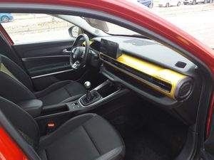 Jeep Avenger 1.2 G 74kW (100CV) Summit - Foto 5