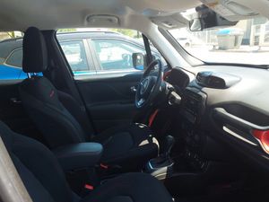 Jeep Renegade Thawk 1.3 PHEV 240CV - Foto 6