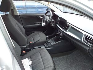 Kia Rio 1.0 T-GDi 74kW (100CV) MHEV iMT Concept - Foto 5