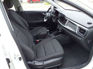 Kia Rio 1.0 T-GDi 74kW (100CV) MHEV iMT Drive - Foto 6