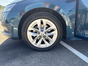 Skoda Octavia 1.5 TSI m-HEV 110kW(150CV) DSG Selection - Foto 8
