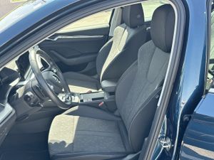 Skoda Octavia 1.5 TSI m-HEV 110kW(150CV) DSG Selection - Foto 10