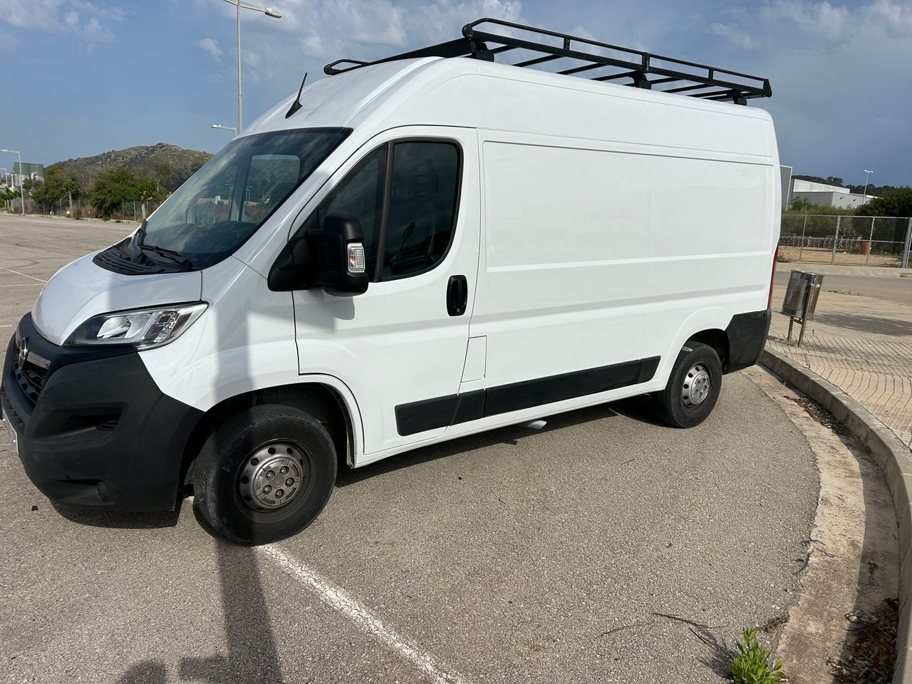 Opel Movano L2H2   - Foto 1