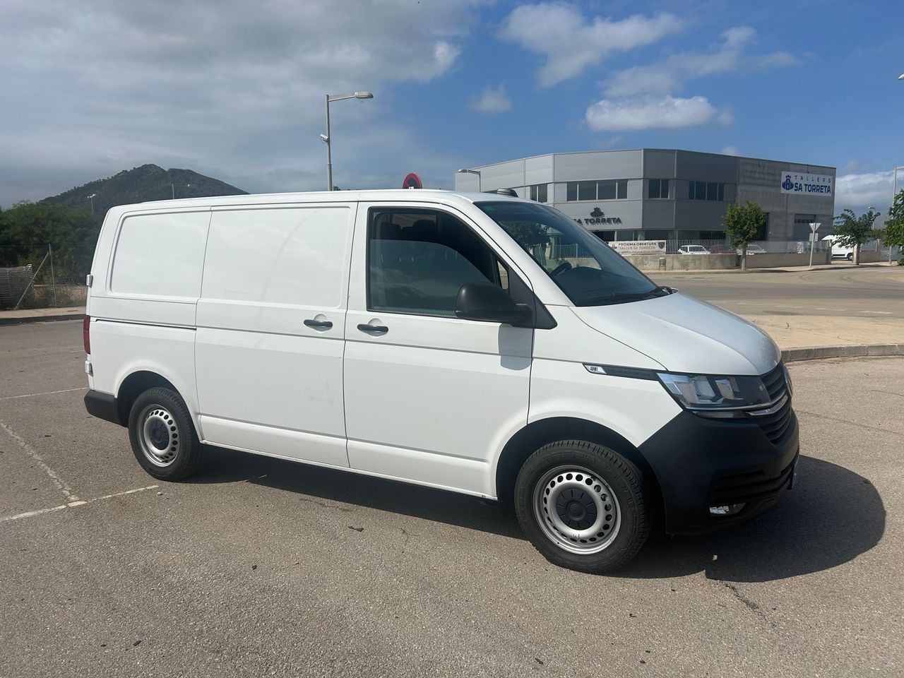 Volkswagen Transporter 2.0 TDI   - Foto 1