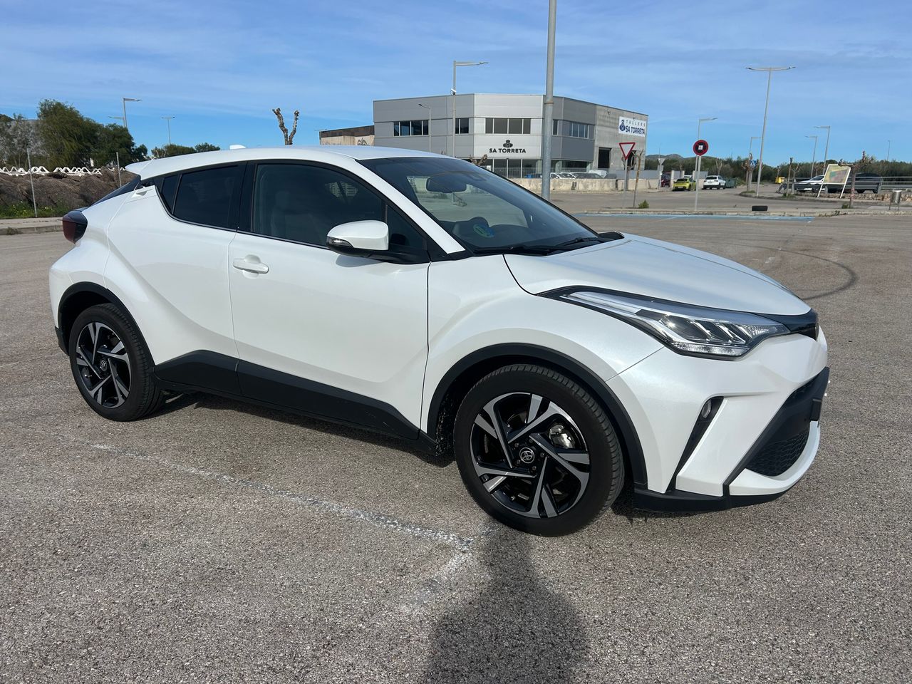 Toyota C-HR ADVANCE 1.8 125H  - Foto 1