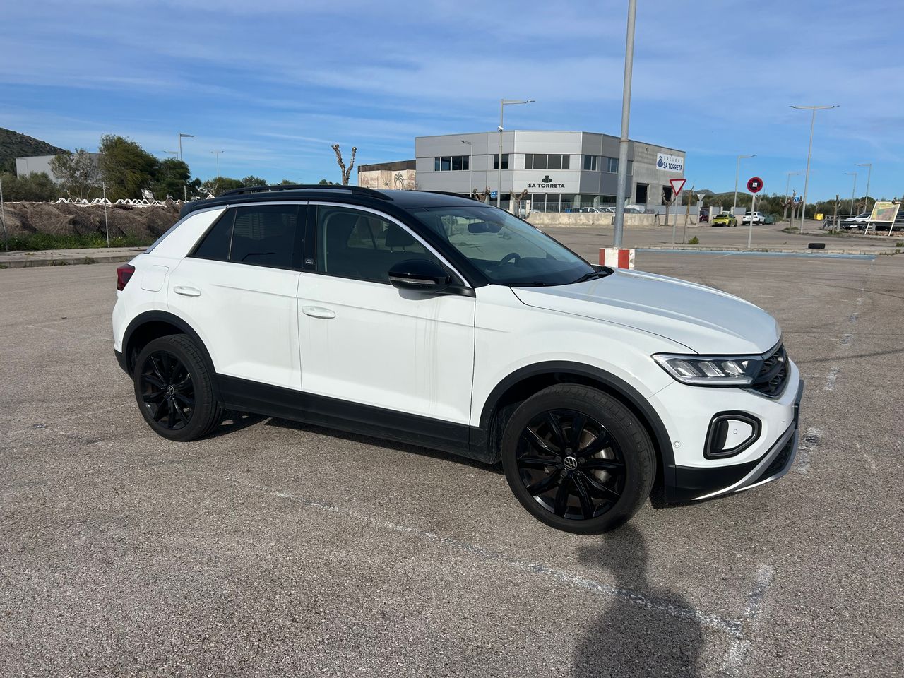 Volkswagen T-Roc Dark 1.0 TSI 81 kW (110 CV)  - Foto 1