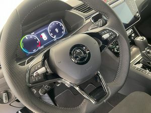 Skoda Superb Combi Iv 1.4 Tsi Dsg Hybrido Sporline  - Foto 11