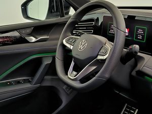 Volkswagen Tiguan R-line 2.0 Tdi 150 Cv Dsg  - Foto 16