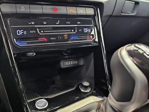 Volkswagen T-roc Dark Line 1.0 Tsi 115 Cv  - Foto 11