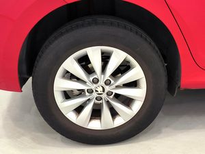 Skoda Kamiq 1.0 Tsi 95 Cv Ambition  - Foto 9