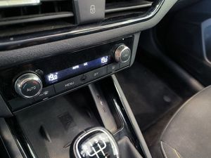 Skoda Kamiq 1.0 Tsi 95 Cv Ambition  - Foto 16