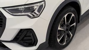 Audi Q3 35 Tfsi 150cv Stronic Black Line  - Foto 6